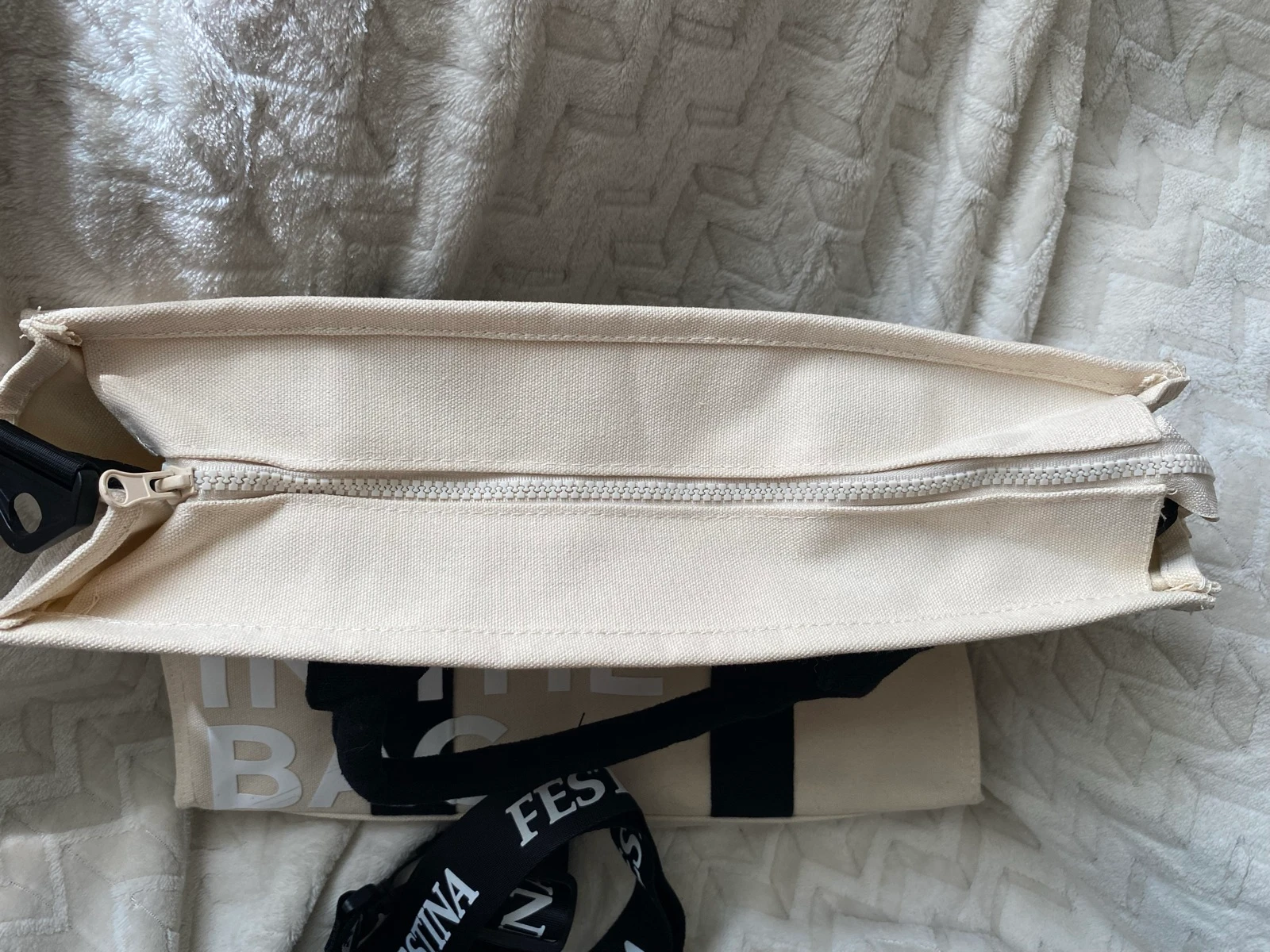 Large beige black tote bag style handbag with zip closure – photo 7